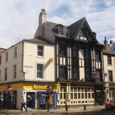 Proposals have been submitted to convert a former bar in Hull into a 24-hour gambling establishment