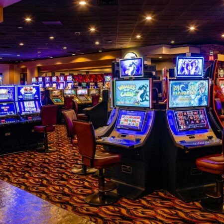 Las Vegas visitors hit numerous jackpots during their recent gambling endeavors