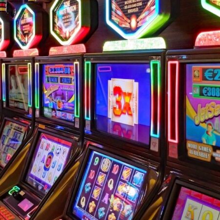 UK Government Imposes a Maximum Stake Limit for Online Slots: Implications and Responses